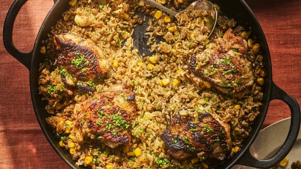 A bowl of meat and rice