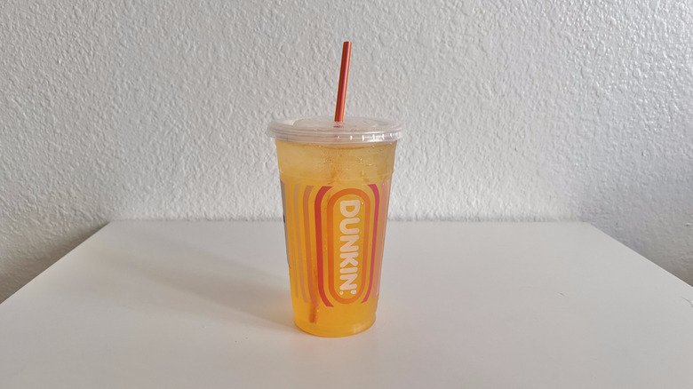 Tropical Mango Zero drink on a table
