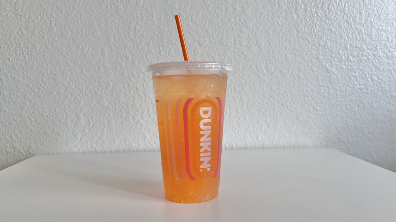 Sunzest Zero drink on a table