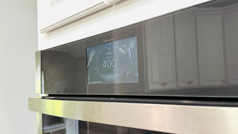 Oven preheating to 400 F