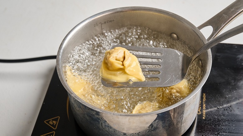 cooking wontons in boiling water