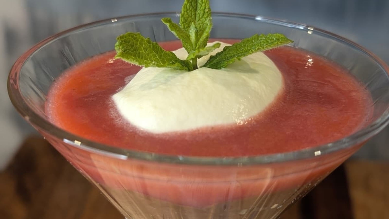 Čokoladno-jagodna mousse Scarlett in Tamsin Allen – danes