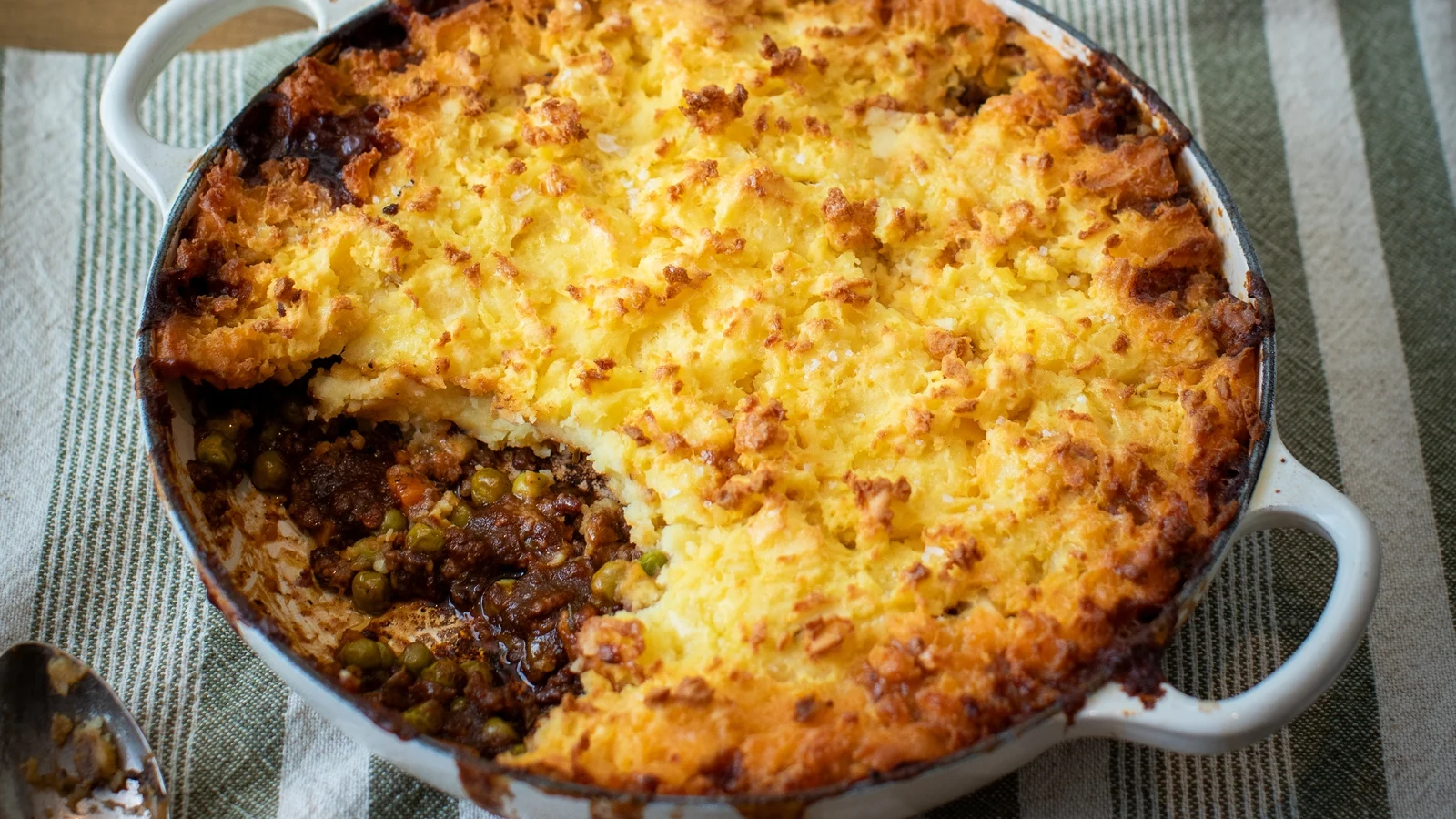 Pastirska pita Marka z pirejem krompirja s pecorino sirom