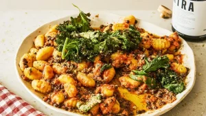 Gnocchi v omaki s hrustljavim keljem