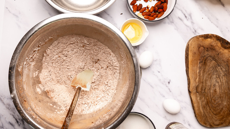 Mix dry ingredients.