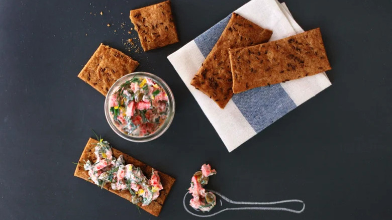 rye crackers with fish dip