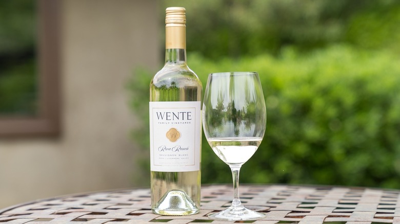 Bottle and glass of Wente Riva Ranch sauvignon blanc