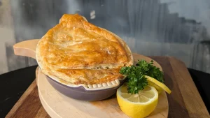 Lososova pita z porom in estragonom – recept Trishe Lewisa danes