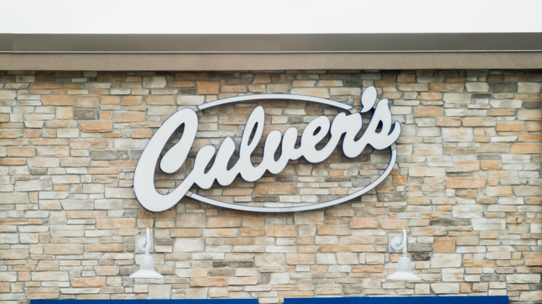 Culver's sign on the outside of a restaurant.