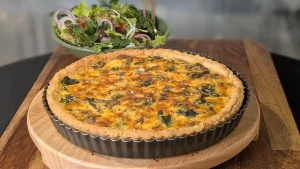 Aisling Larkinova gobova, špinačna in Gruyère tart: Danes
