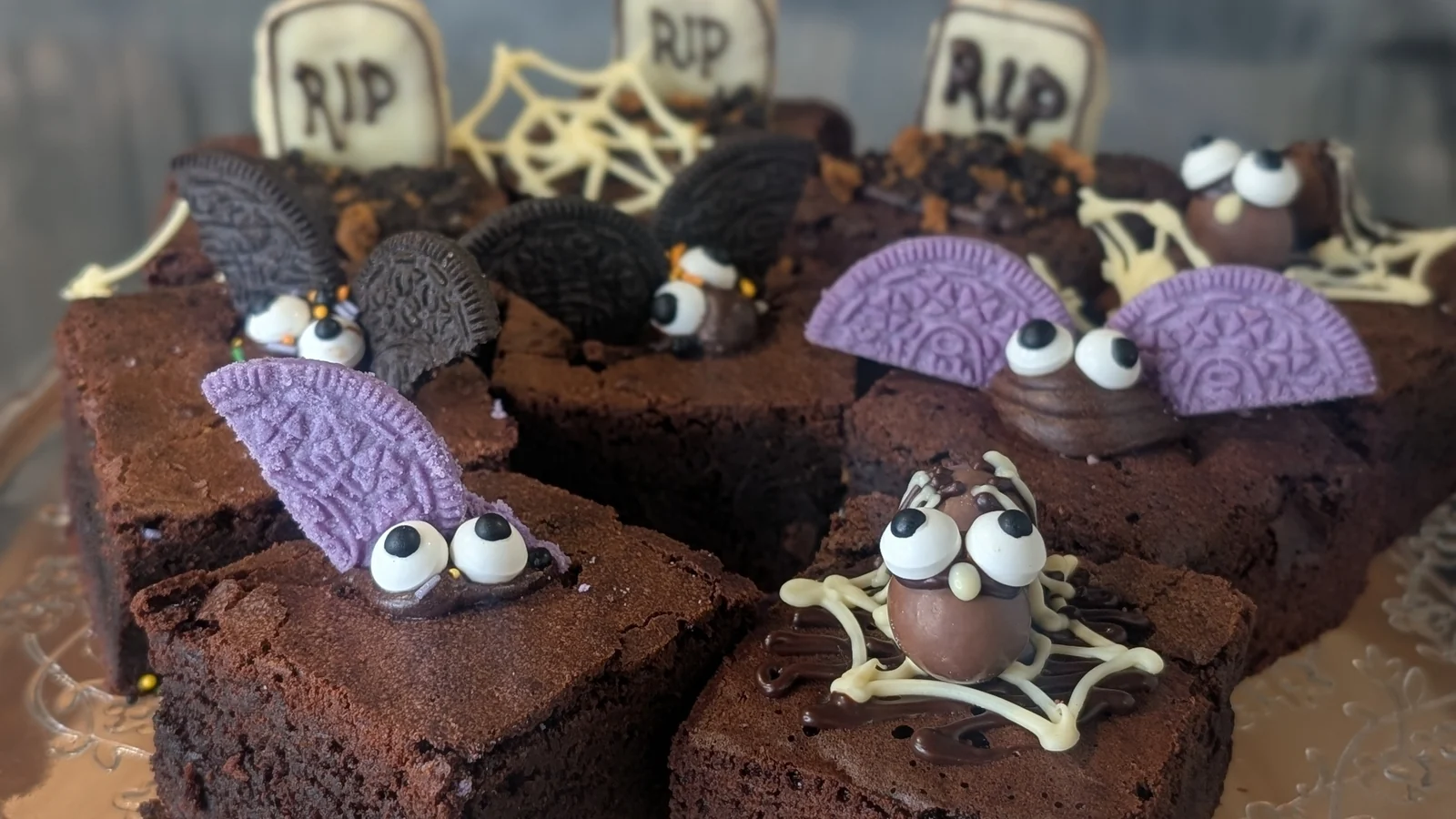 Noč čarovnic: brownies v obliki netopirjev – Mags Roche
