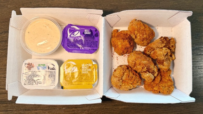 Taco Bell Diablo Dusted Crispy Chicken Nuggets and dipping sauces